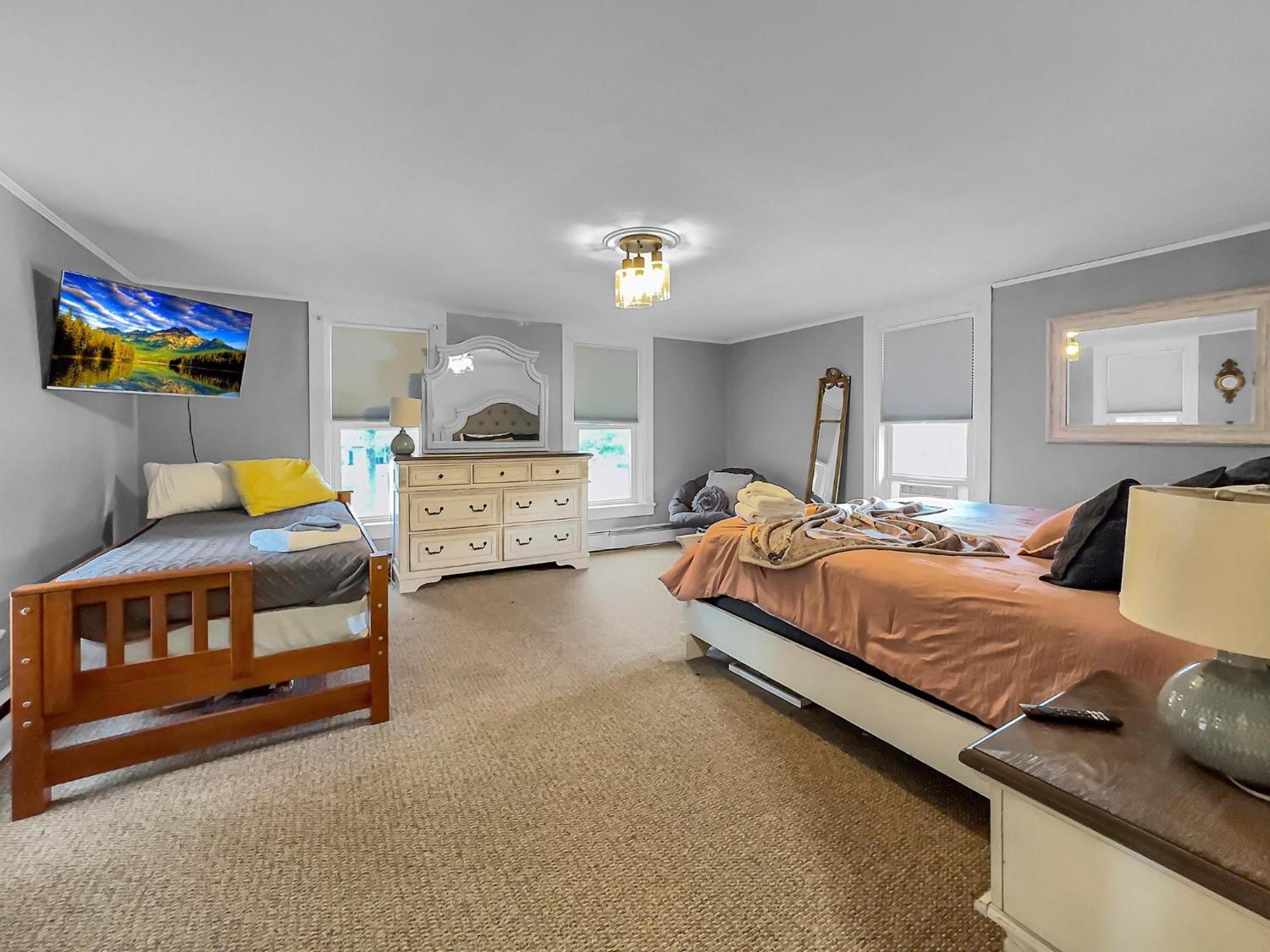 The Kelly House - 4 Bedroom Historic Lodge - Downtown Еликотвил Екстериор снимка