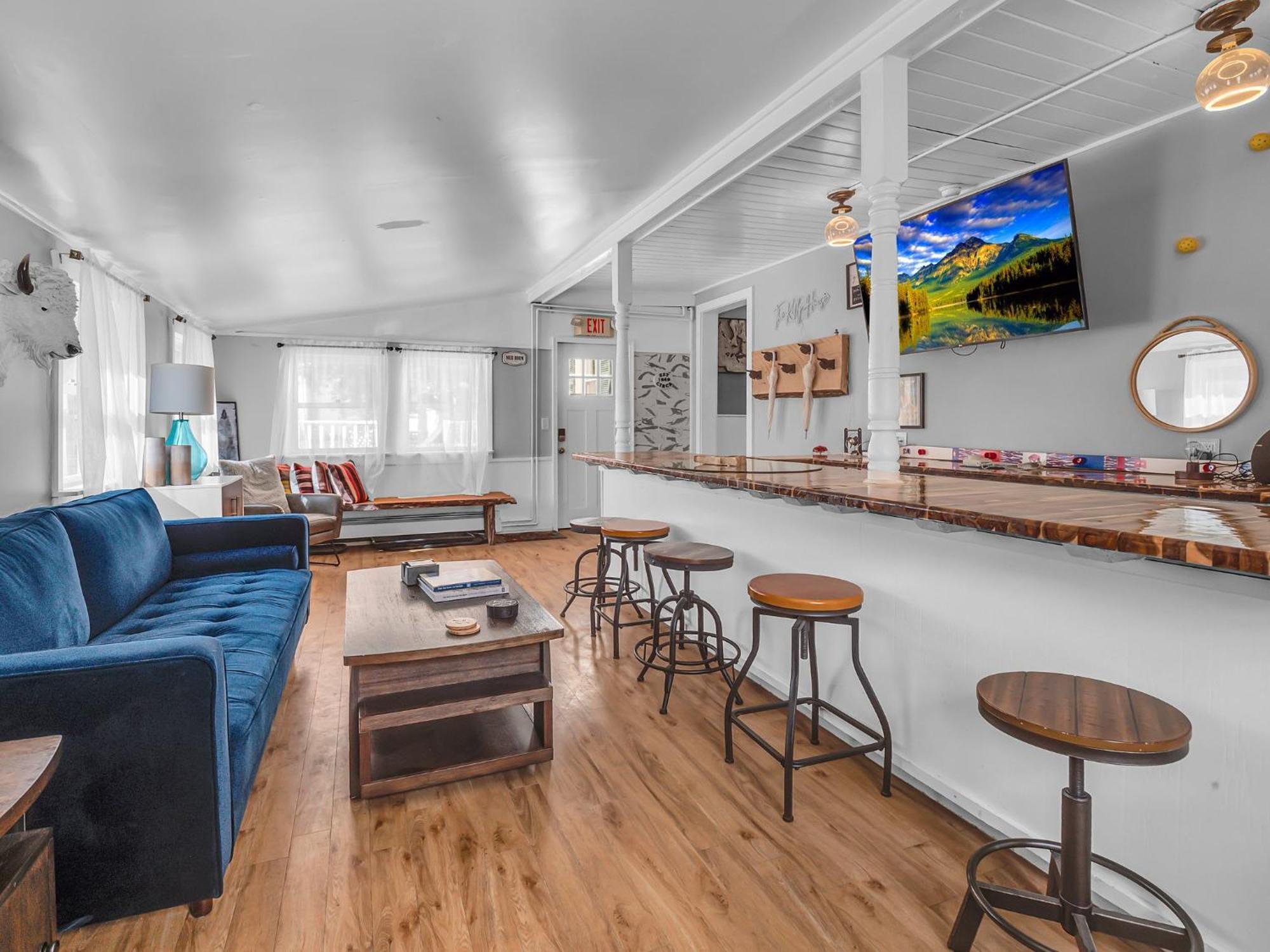 The Kelly House - 4 Bedroom Historic Lodge - Downtown Еликотвил Екстериор снимка